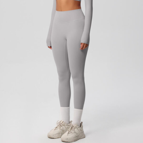 grey leggings woman wearing leggings